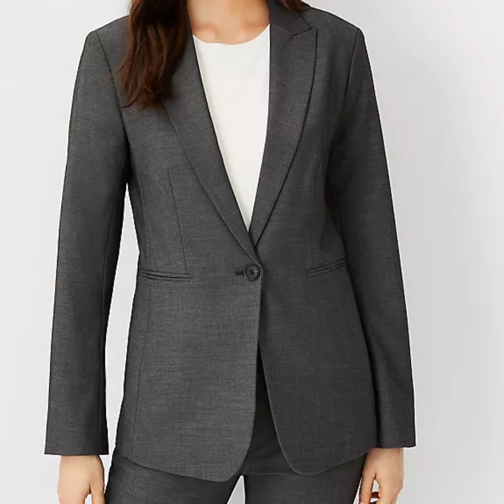 Ann Taylor the Petite Long One-Button Blazer in Bi-Stretch - 4P (Part of a Set!)